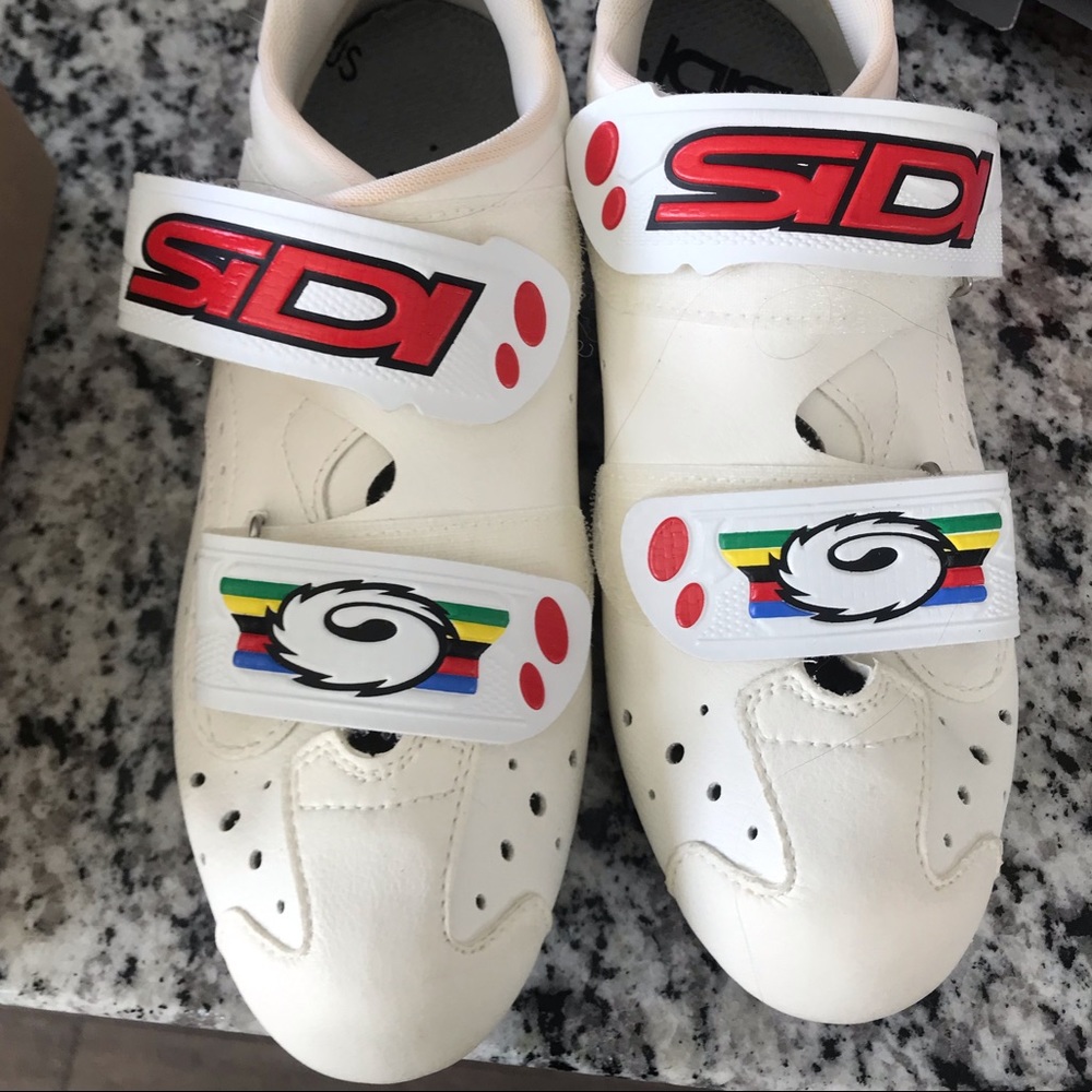 SDI cycling shoes